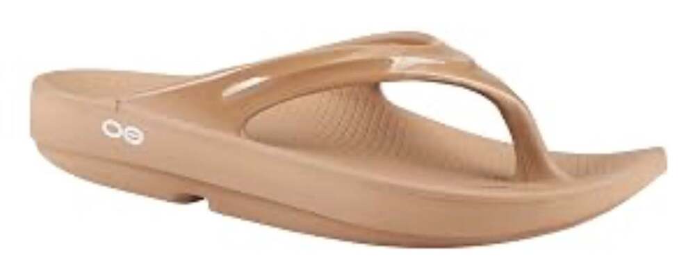 OOFOS Women’s OOmega OOlala recovery thong platform sandals Nomad Tan Size 9